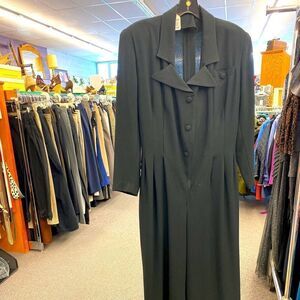 Le Crillon SZ 8 Black Pantsuit